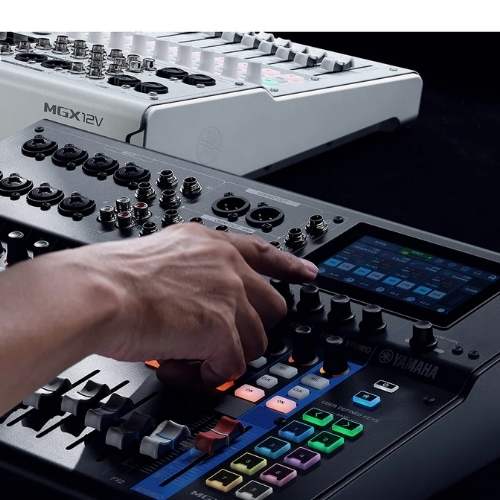 Nouvelles gammes Yamaha MGX, URX et CC1